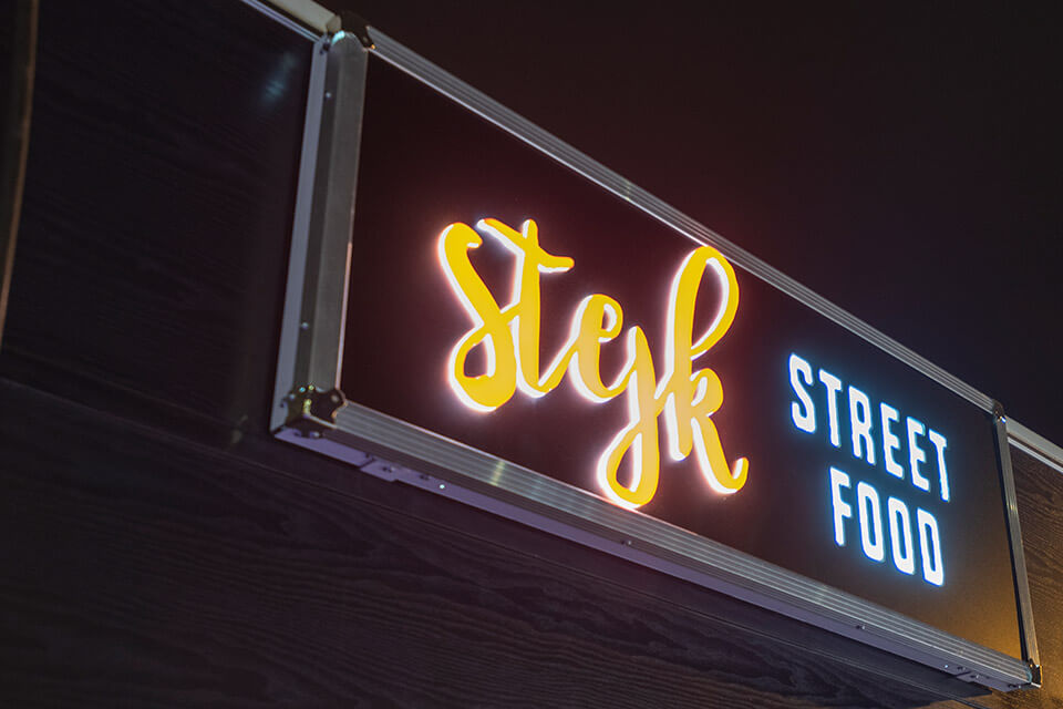 stejk-street-food-skylt